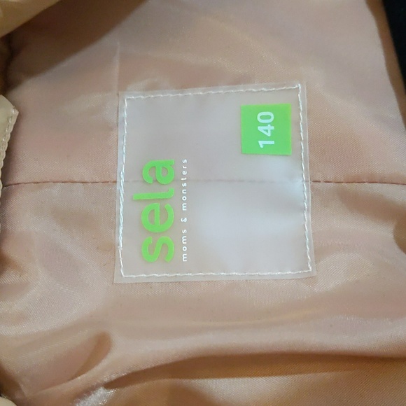 Sela| Tan Unisex Onesie Snowsuit buttoned and zippered with zippered pockets - Picture 11 of 13